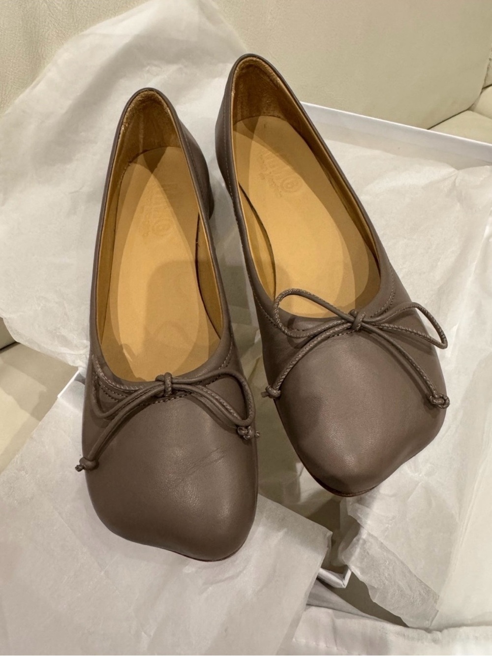 [Authentic] MM6 Maison Margiela Anatomic Taupe Leather Ballet Flats with Bow